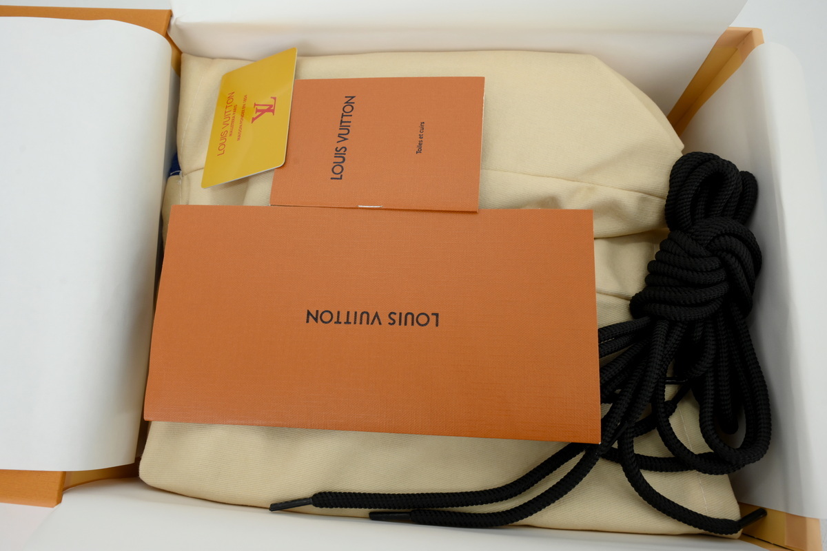 Louis Vuitton LV Trail Black White Sneakers