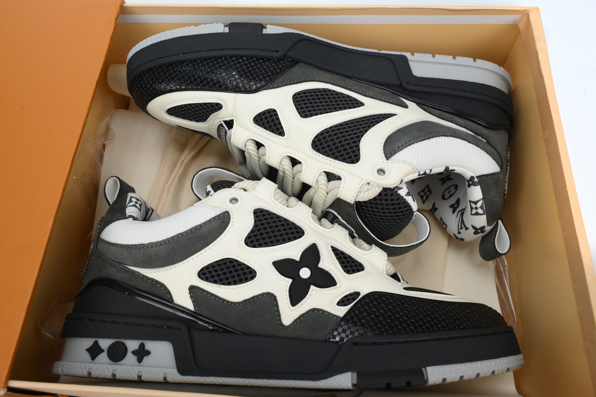 Louis Vuitton LV Trail Black White Sneakers