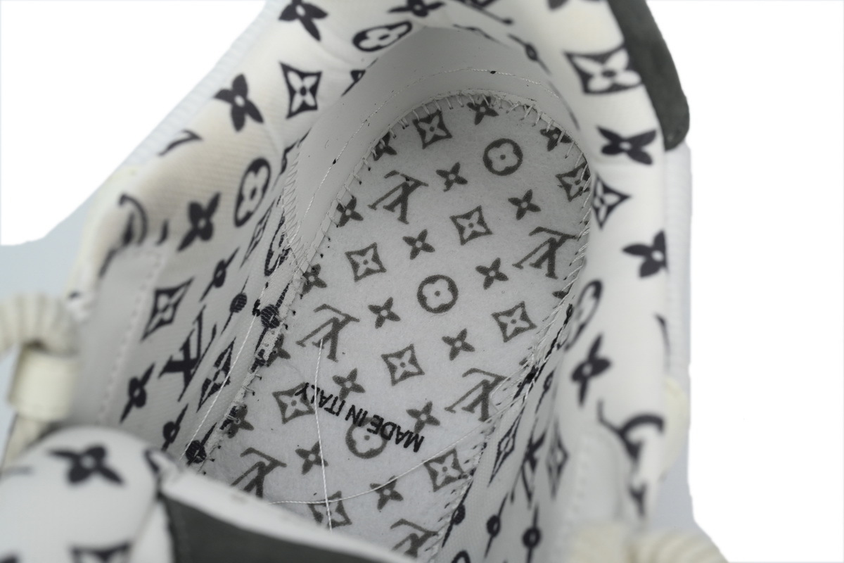 Louis Vuitton LV Trail Black White Sneakers