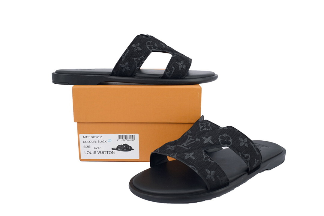 LOUIS VUITTON Oasis Black Cloth