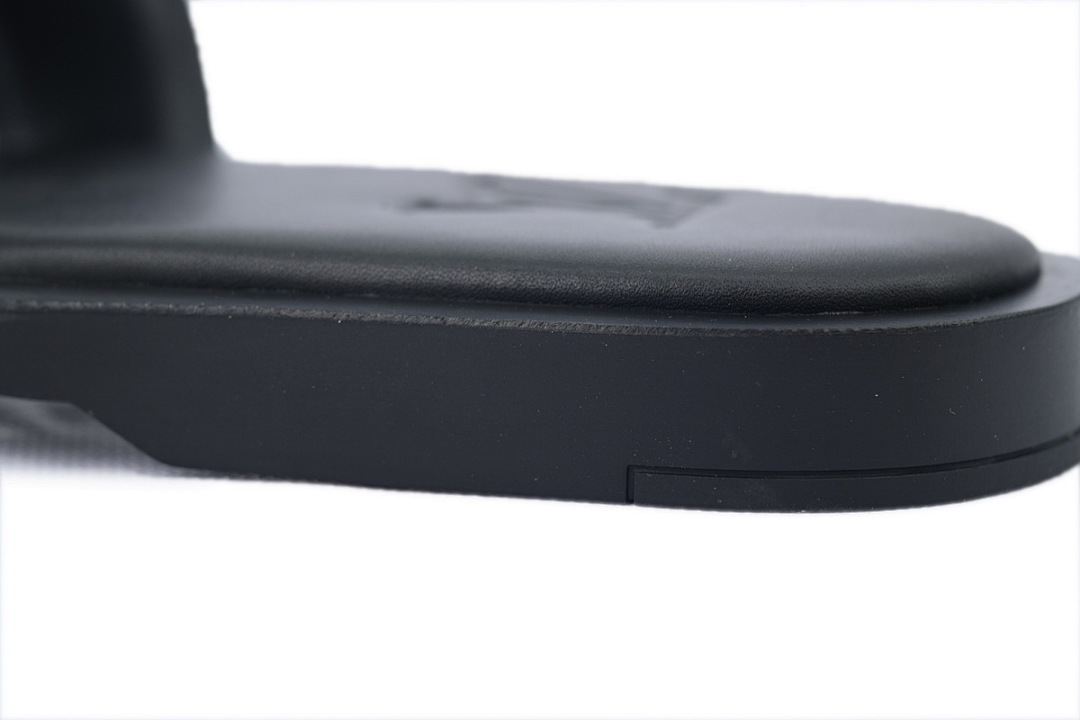 LOUIS VUITTON Oasis Black Cloth