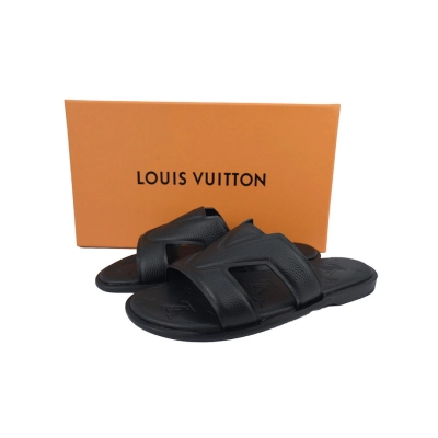 LOUIS VUITTON Oasis Black Leather Surface 02