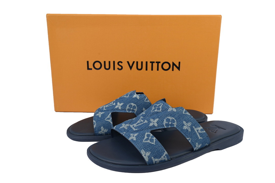 LOUIS VUITTON Oasis Blue Cloth