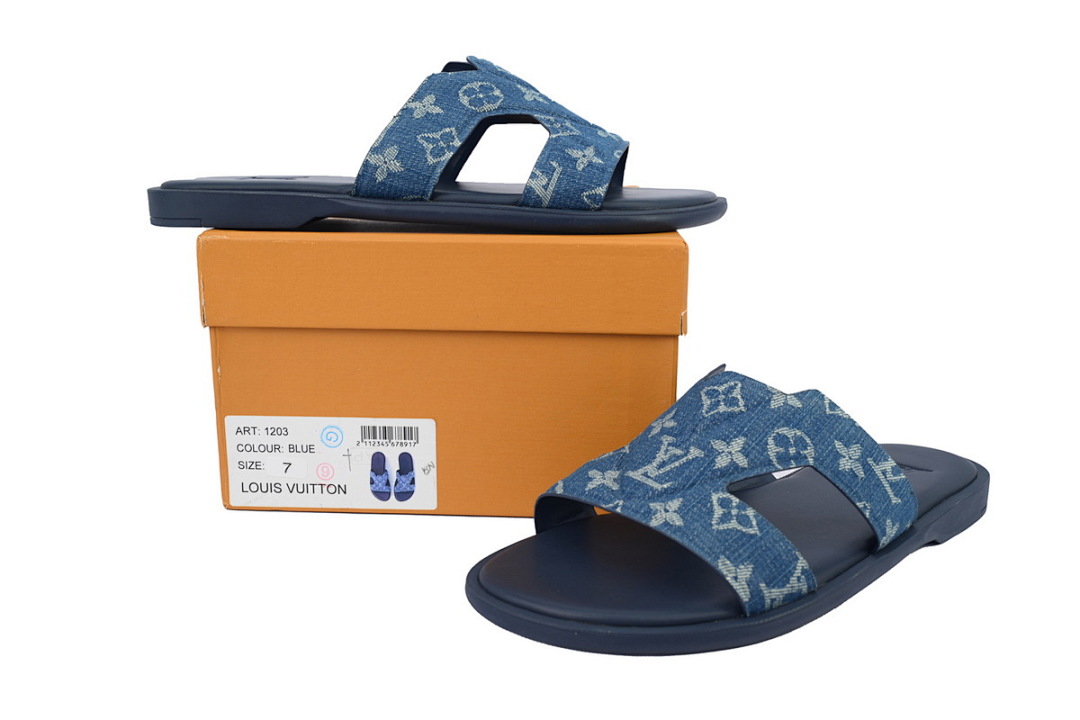 LOUIS VUITTON Oasis Blue Cloth