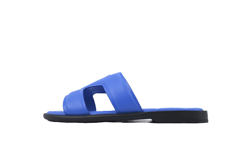 LOUIS VUITTON Oasis Blue Leather Surface