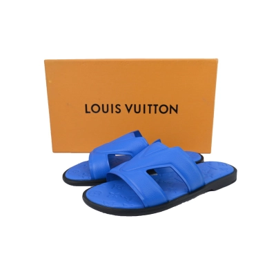 LOUIS VUITTON Oasis Blue Leather Surface 02