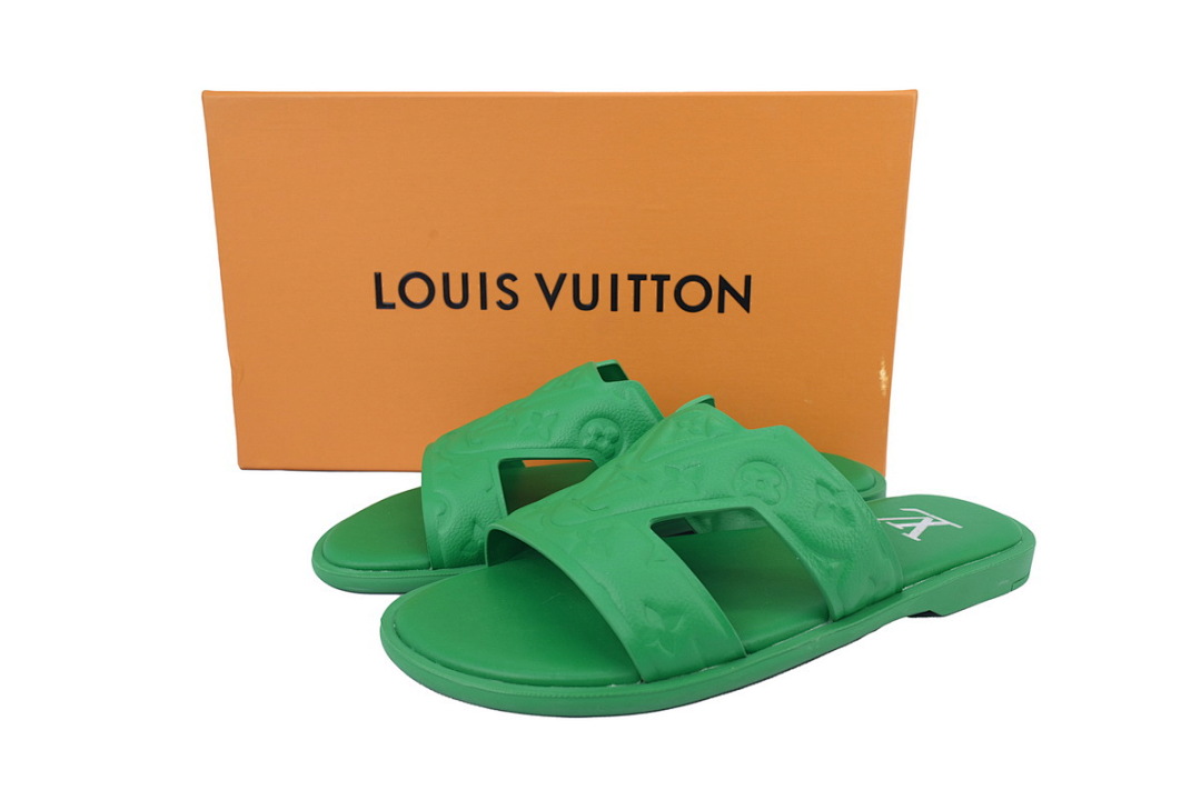 LOUIS VUITTON Oasis Green Embossing
