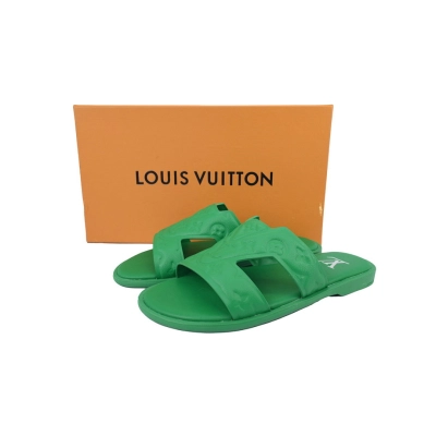 LOUIS VUITTON Oasis Green Embossing 02