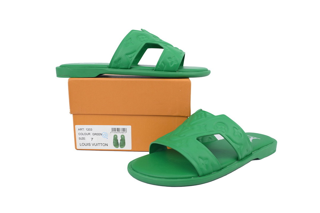LOUIS VUITTON Oasis Green Embossing
