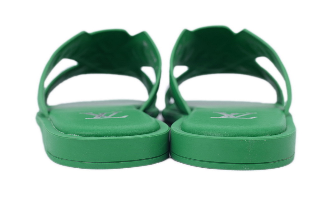 LOUIS VUITTON Oasis Green Embossing