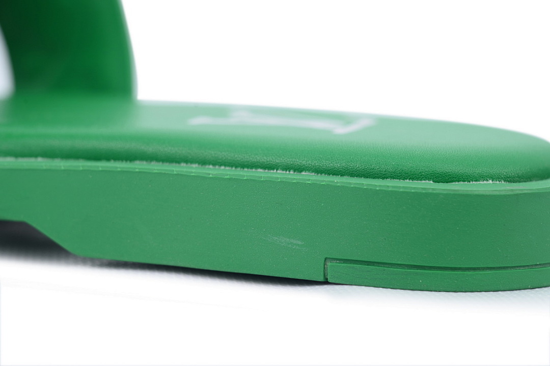 LOUIS VUITTON Oasis Green Embossing