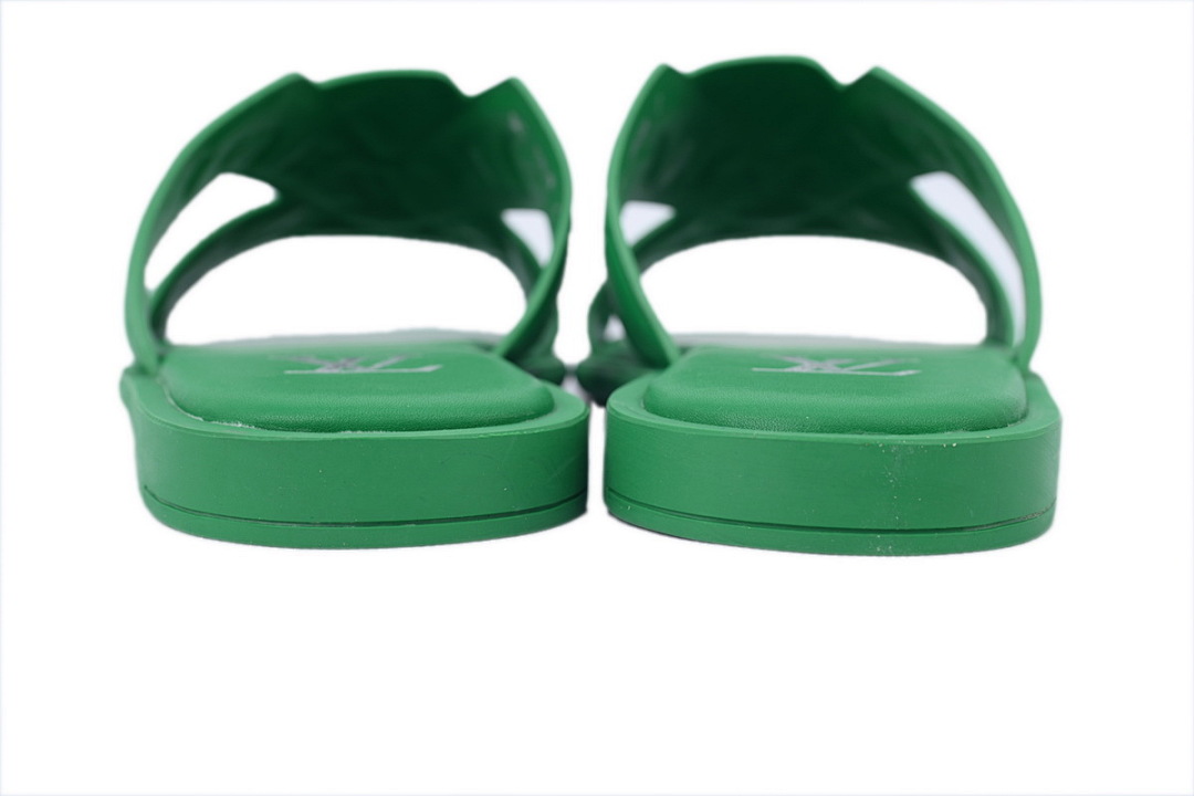 LOUIS VUITTON Oasis Green Embossing