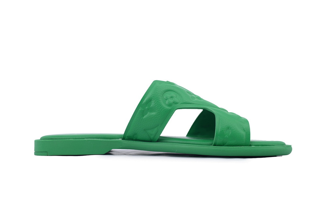 LOUIS VUITTON Oasis Green Embossing