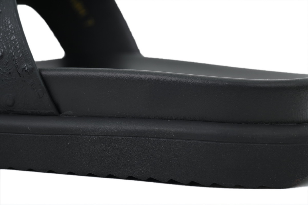 LOUIS VUITTON Oasis Mule Shoes Black