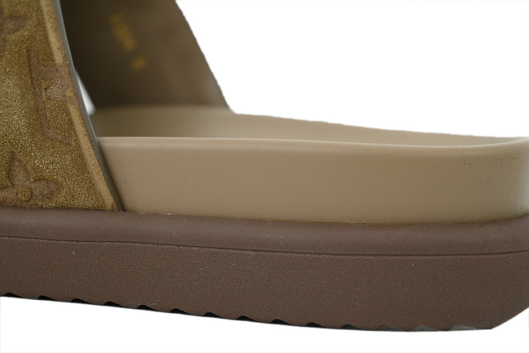 LOUIS VUITTON Oasis Mule Shoes Khaki