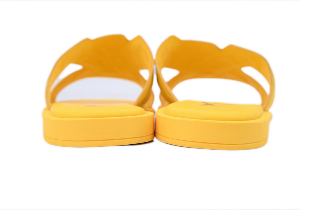 LOUIS VUITTON Oasis Yellow Embossing