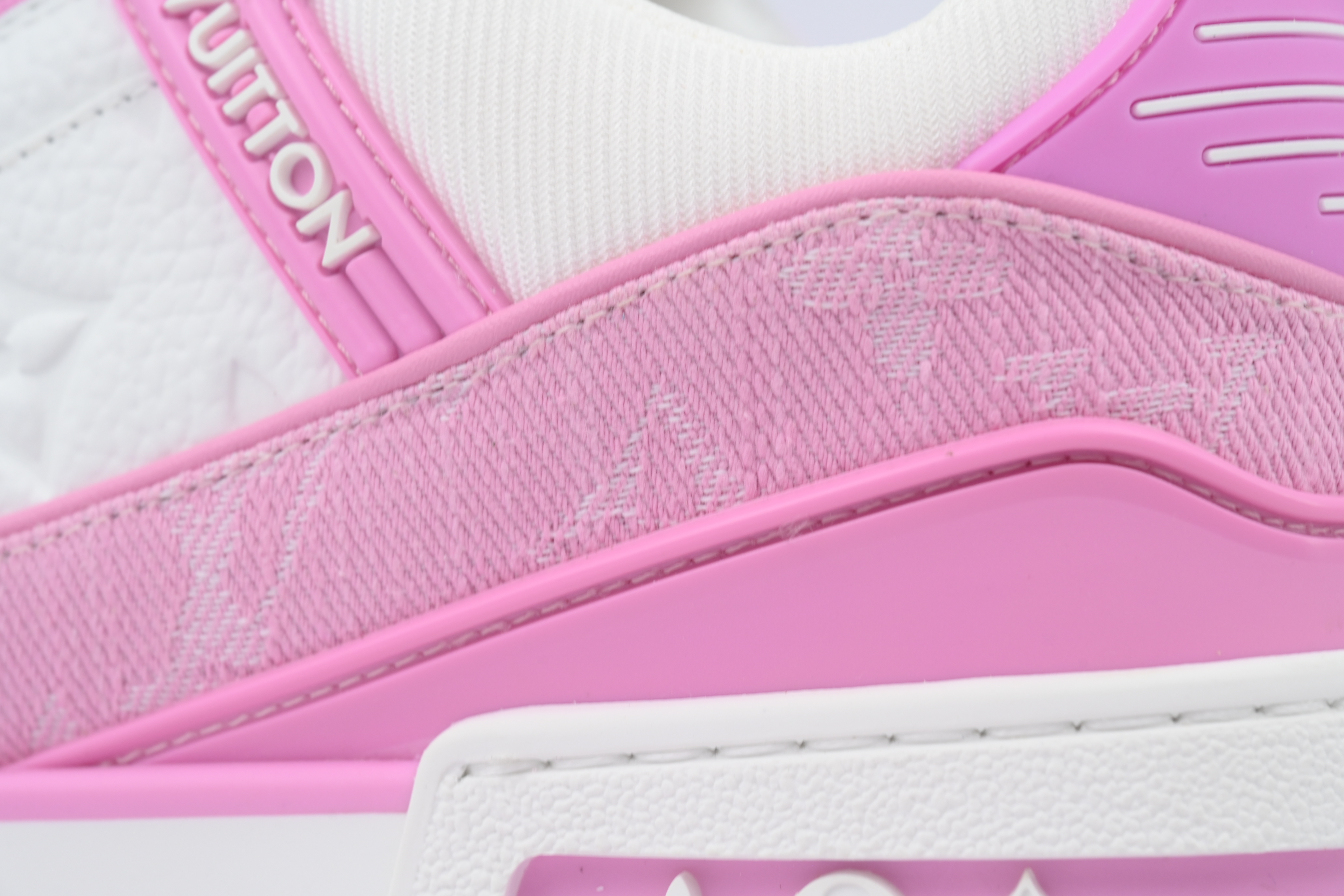 LOUIS VUITTON Pink White