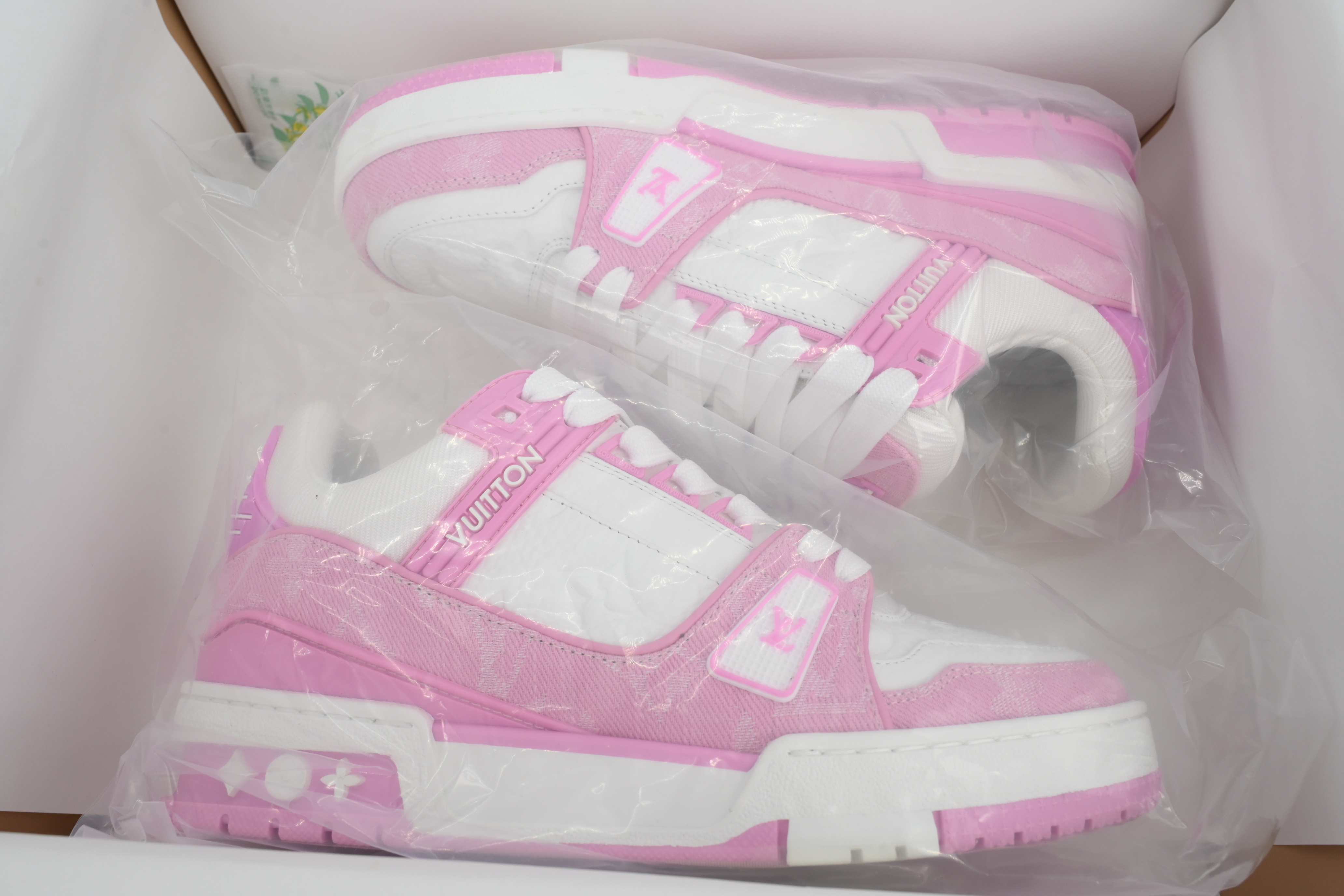 LOUIS VUITTON Pink White