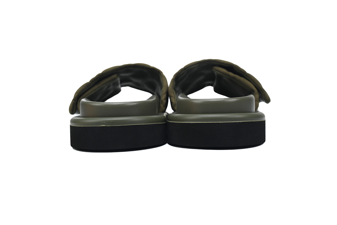 LOUIS VUITTON Pool Pillow Comfort