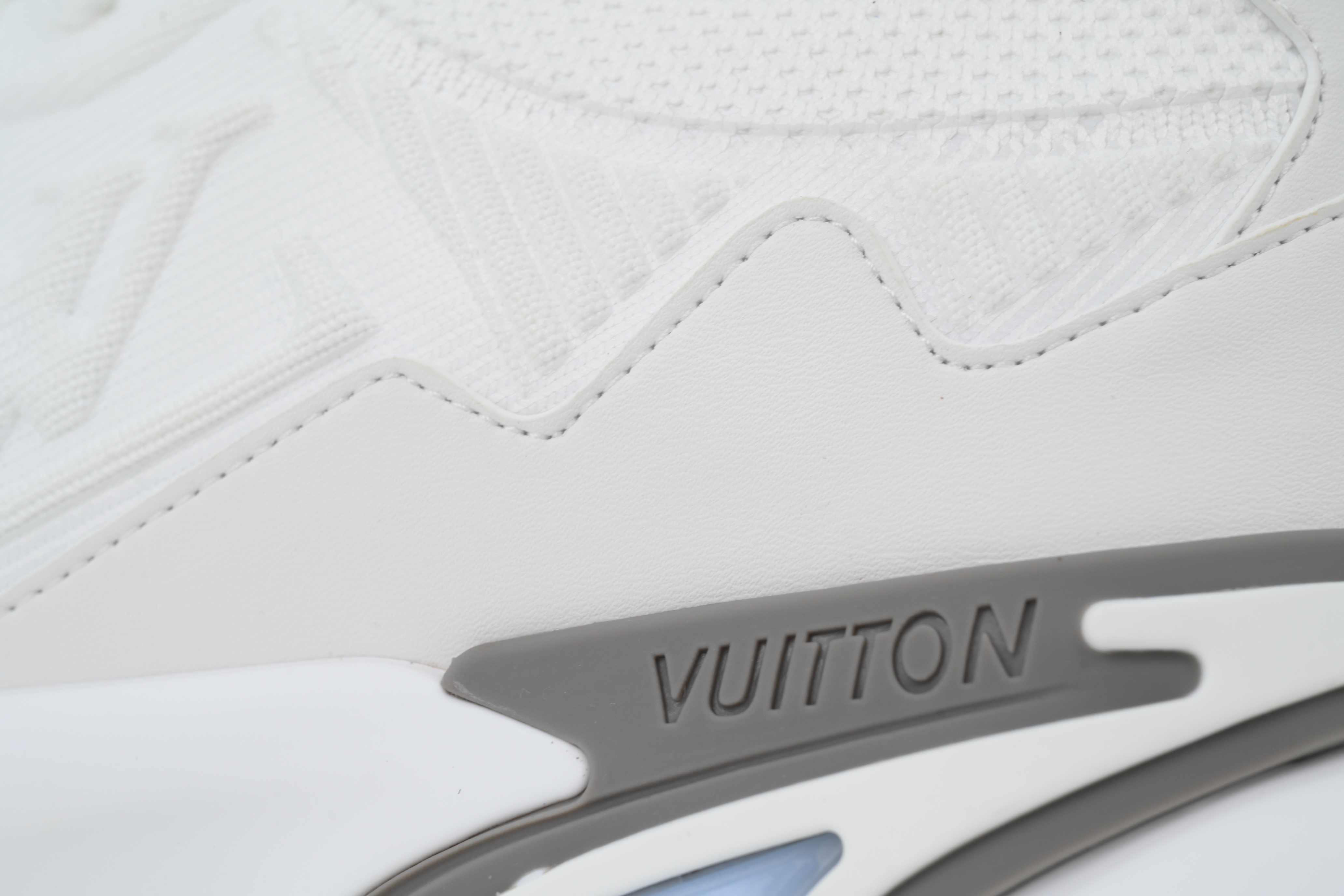 Louis Vuitton LV Runner Tatic White Grey Sneakers