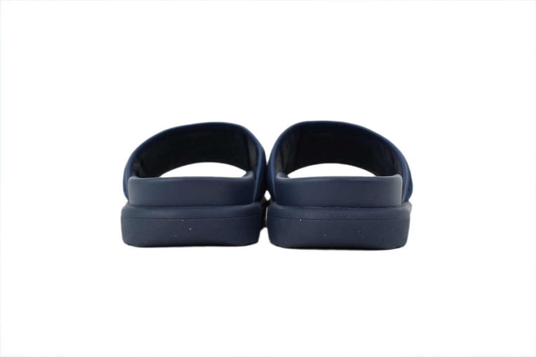 Chinelos LOUIS VUITTON em tecido jeans azul