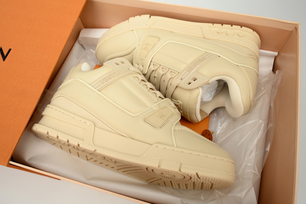 Baskets Louis Vuitton beiges