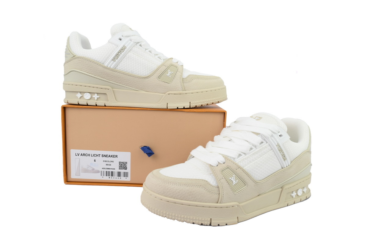 Zapatillas Louis Vuitton, color beige y blanco