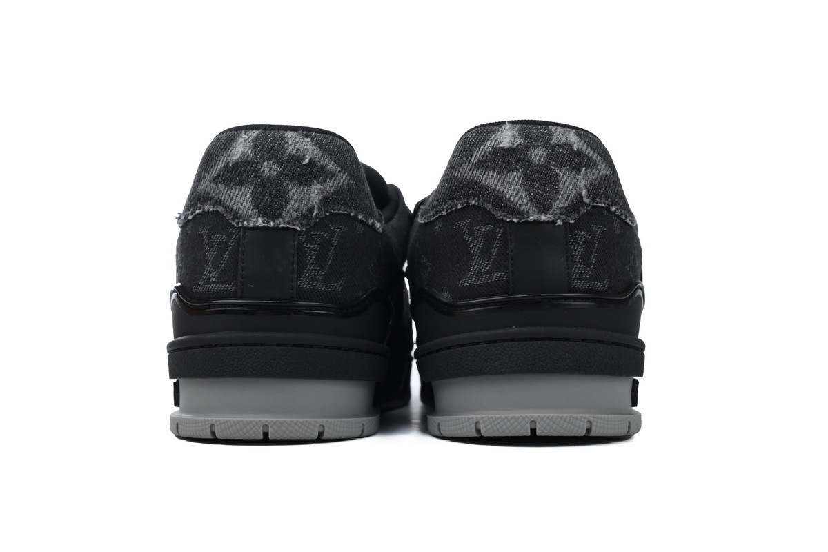 Baskets Louis Vuitton noires