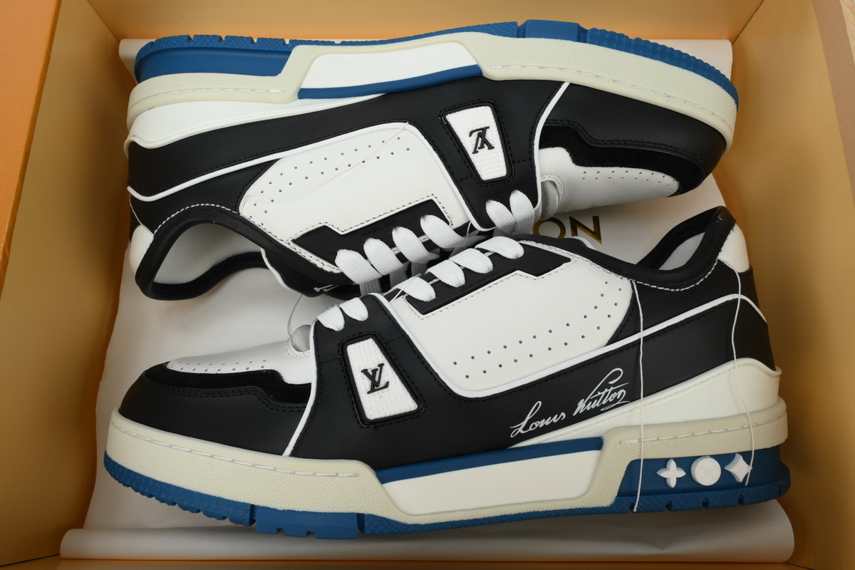 Louis Vuitton Trainer Black White