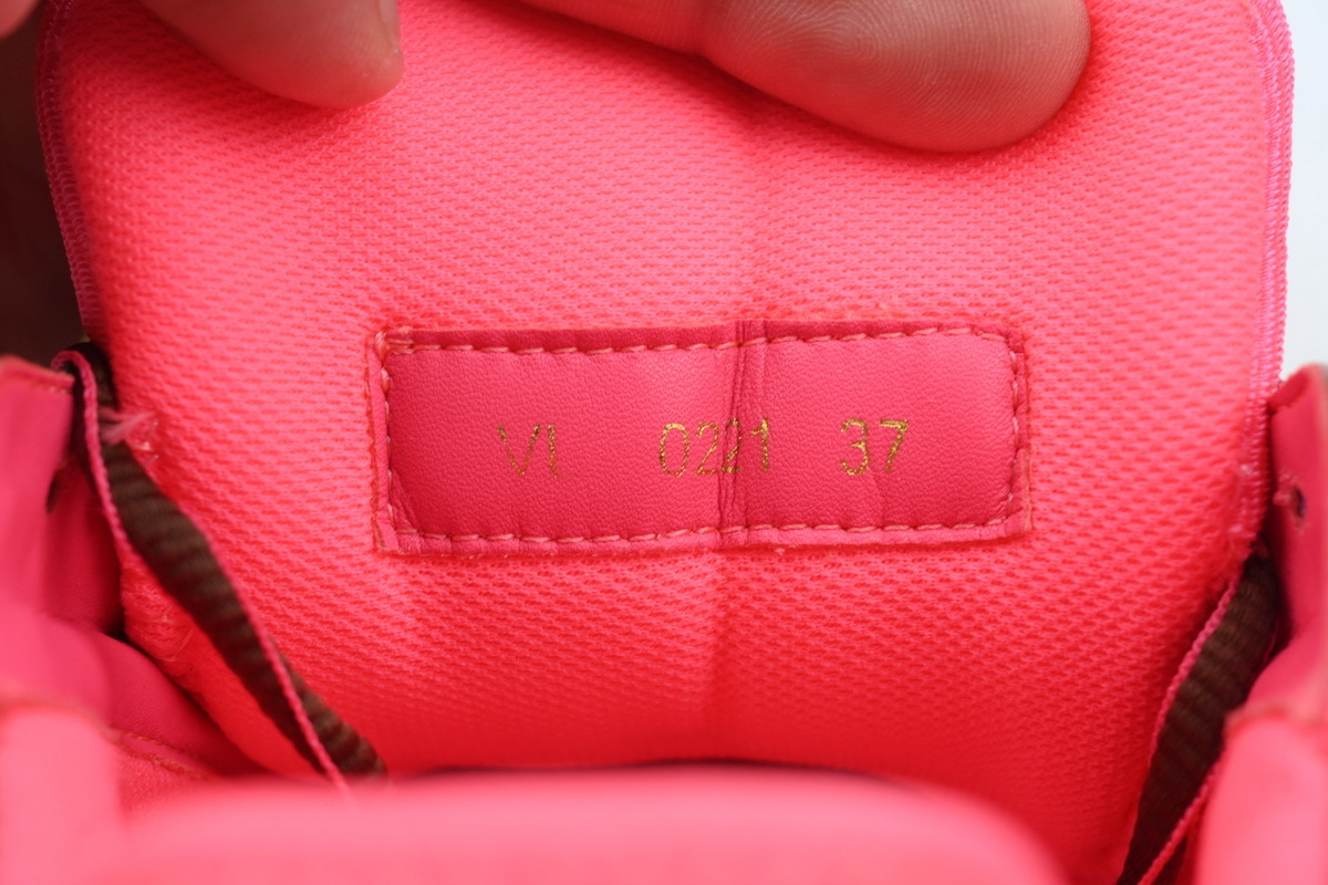 Zapatillas LOUIS VUITTON rosa brillante y marrón