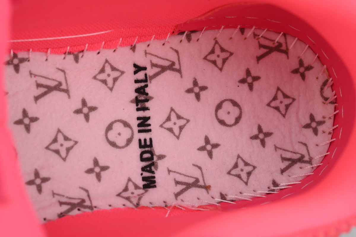 Zapatillas LOUIS VUITTON rosa brillante y marrón