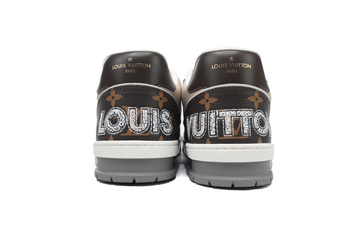 Tênis Louis Vuitton na cor café