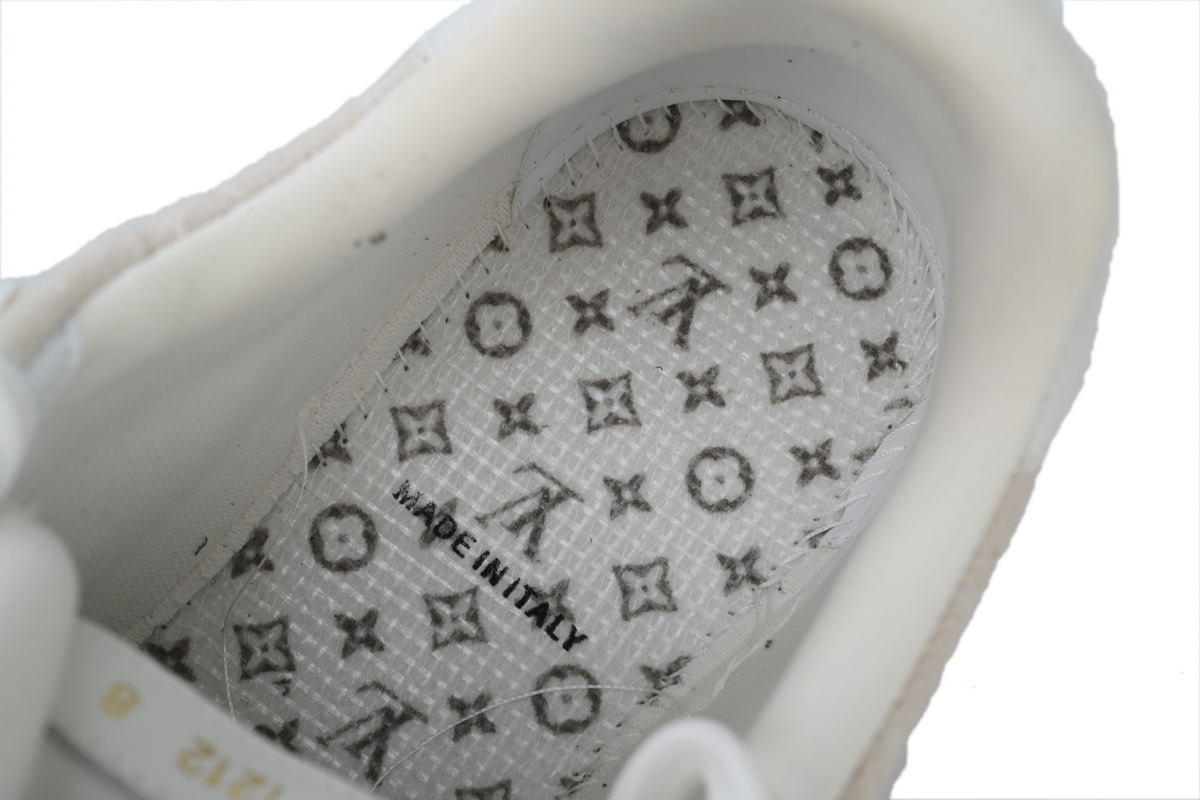 Zapatillas Louis Vuitton, color beige claro y blanco