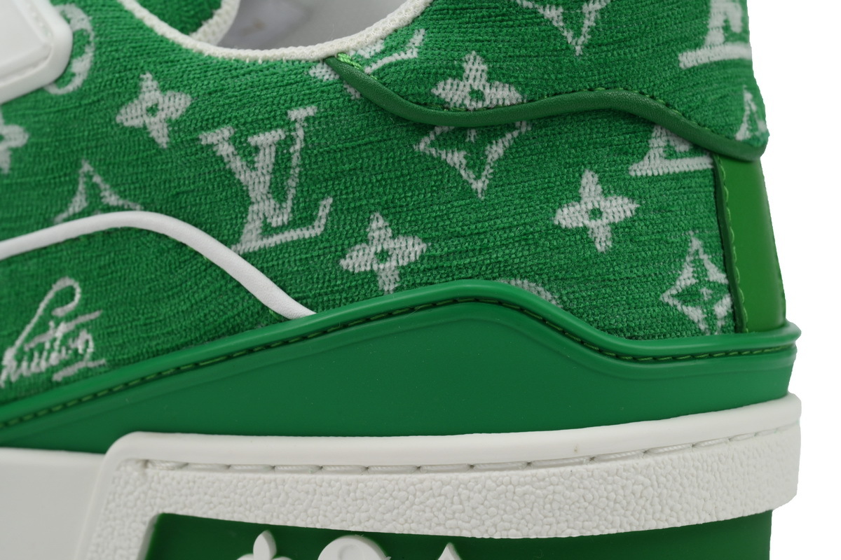 Zapatillas Louis Vuitton, color verde esmeralda claro