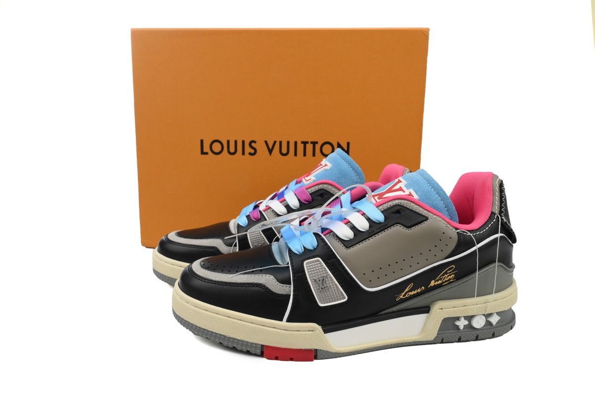 Louis Vuitton Trainer Pink