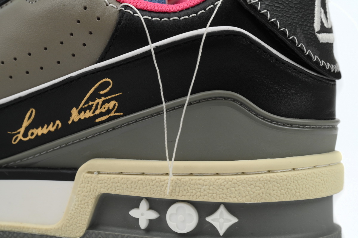 Louis Vuitton Trainer Pink