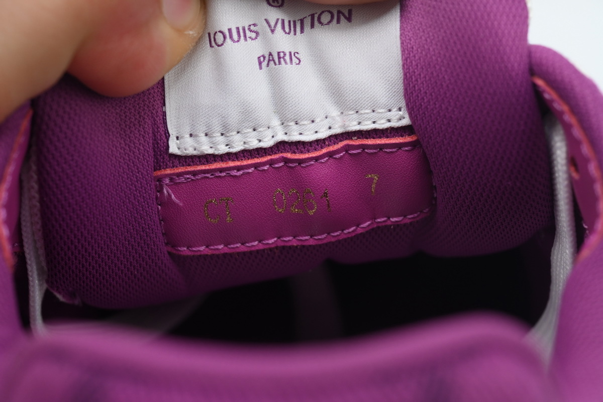 Baskets Louis Vuitton violettes et blanches