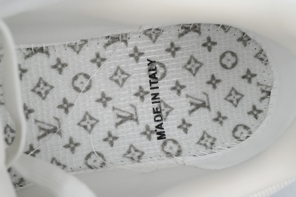 LOUIS VUITTON Trainer Sky Blue