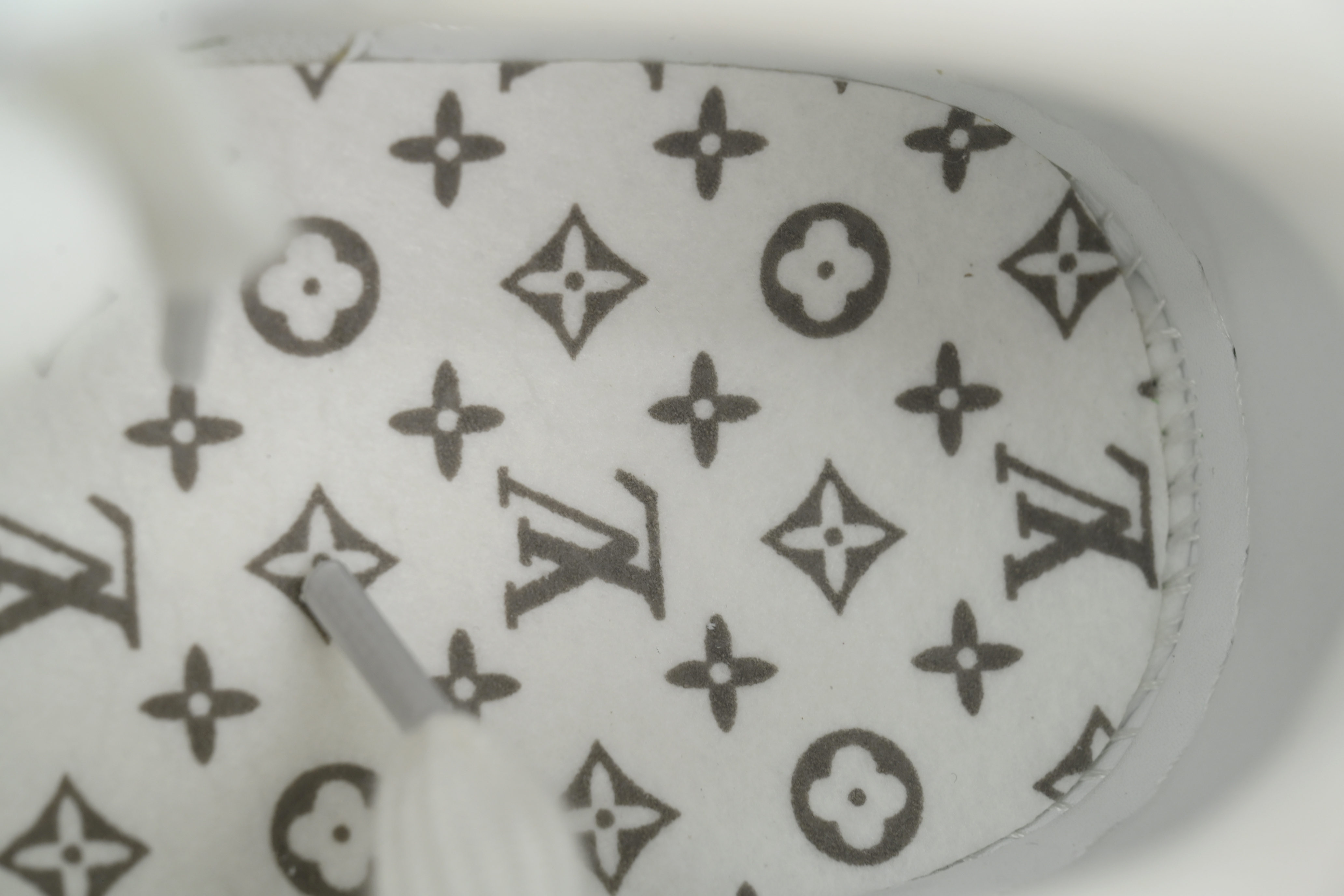 Louis Vuitton White Green White