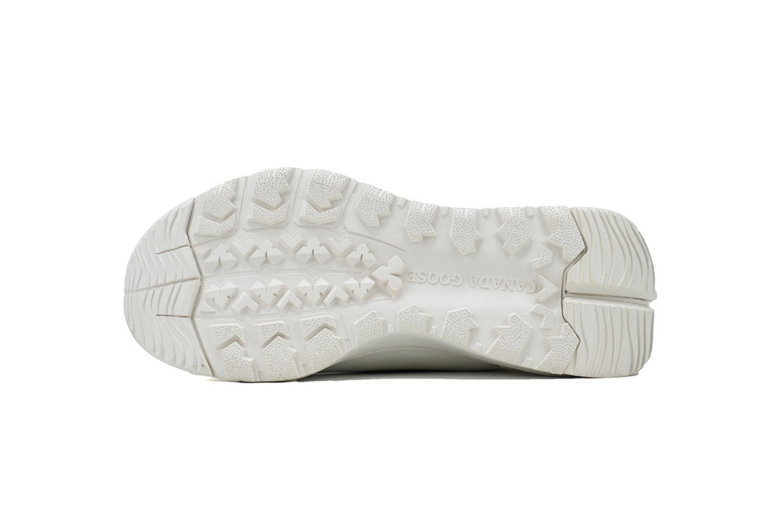 M Canada Goose Glacier Trail White