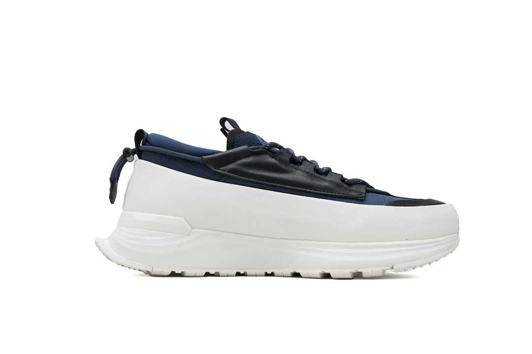 M Canada Goose Glacier Trail White