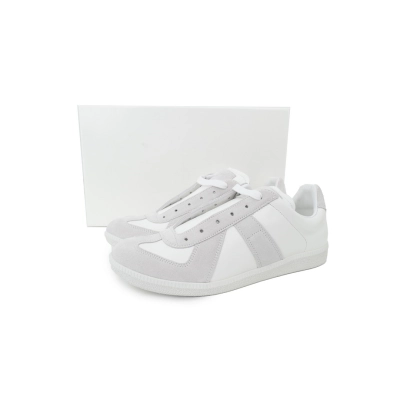Maison Margiela All White 02