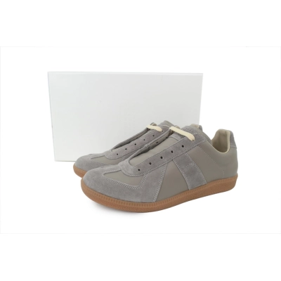 Maison Margiela Dark Brown 02