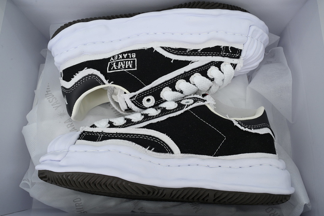 MIHARA YASUHIRO Canvas Black
