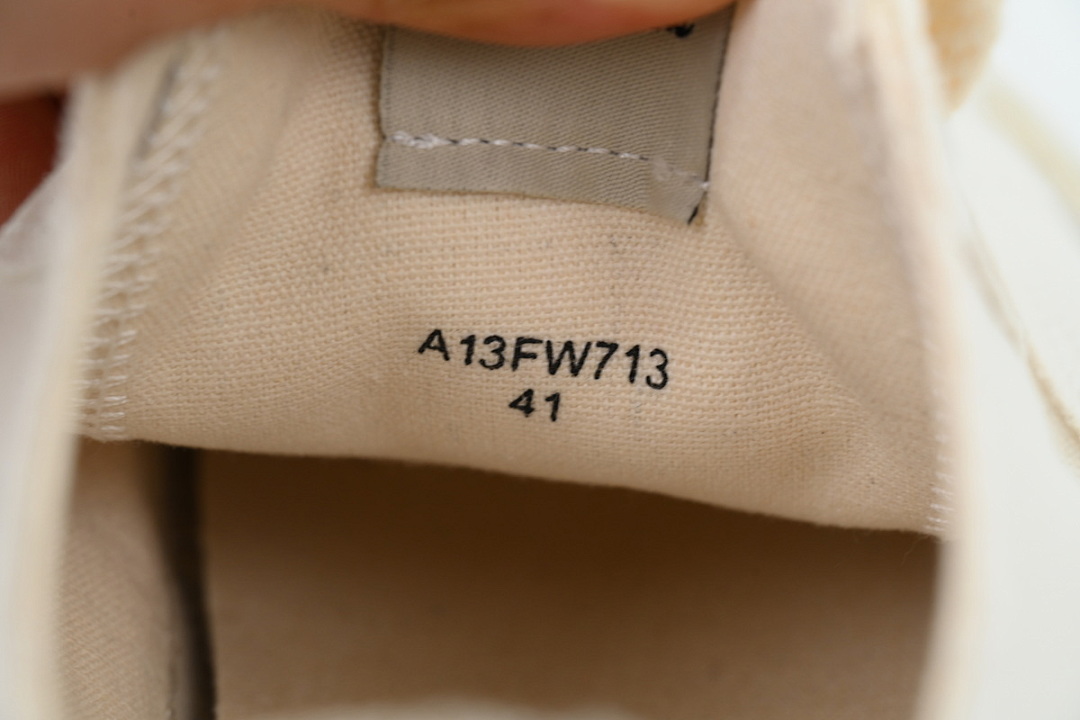 MIHARA YASUHIRO Canvas Rice White