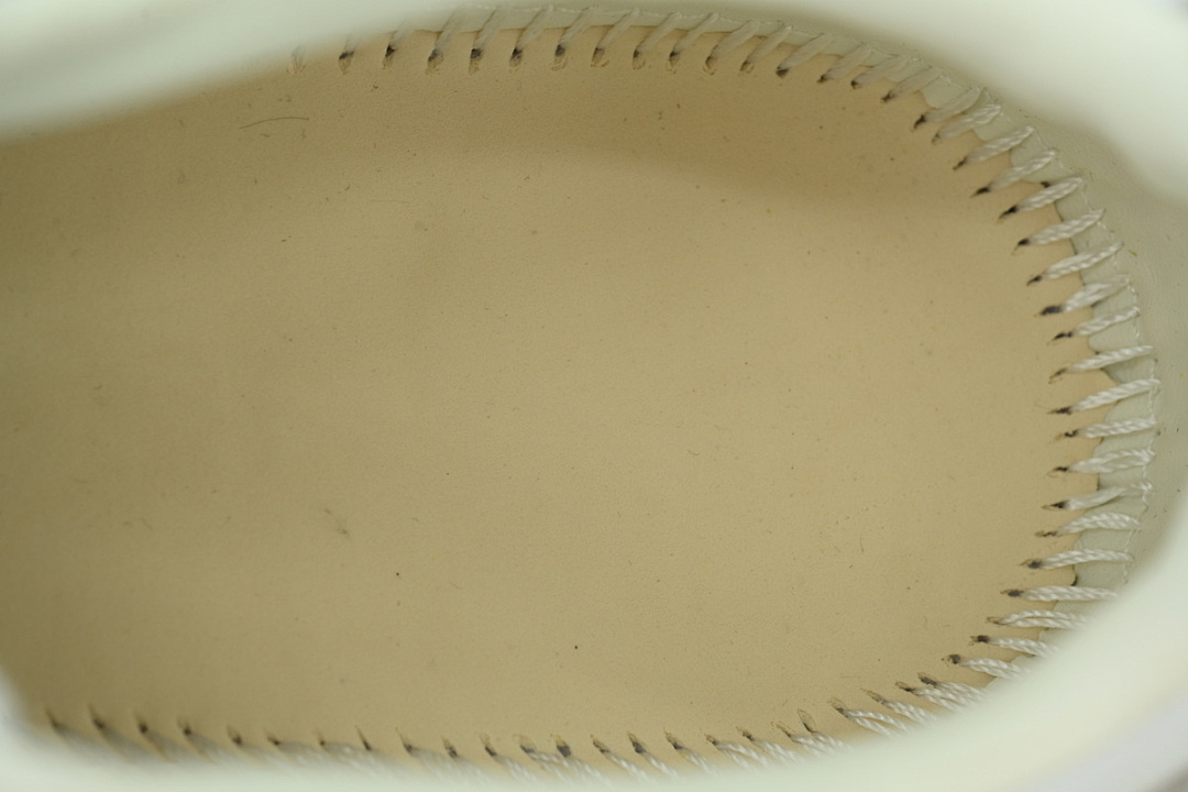MIHARA YASUHIRO Grayish White