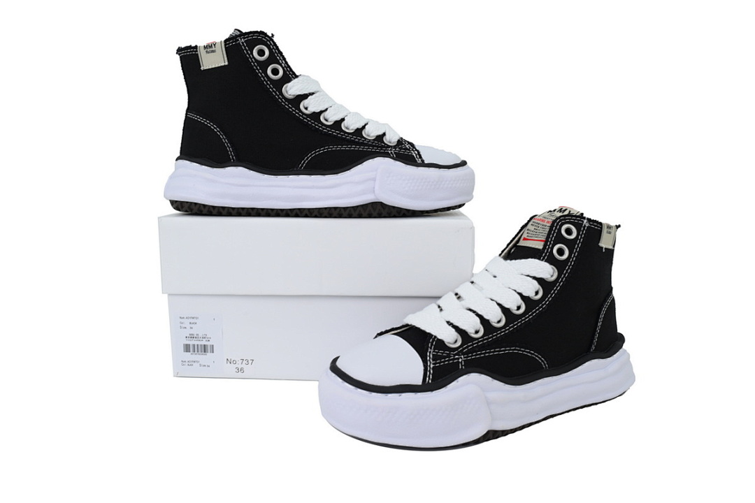 MIHARA YASUHIRO High Gang Black And White