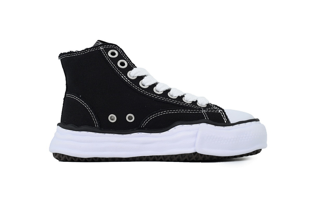 MIHARA YASUHIRO High Gang Black And White
