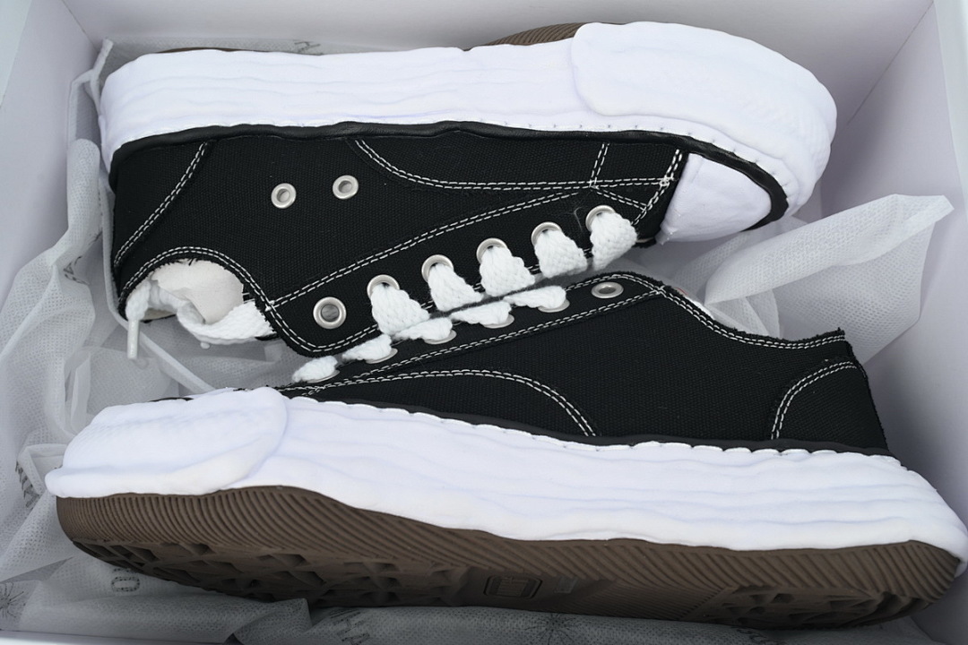 MIHARA YASUHIRO OG Sole Black White