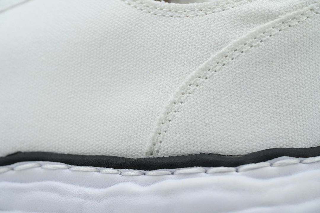 MIHARA YASUHIRO OG Sole White